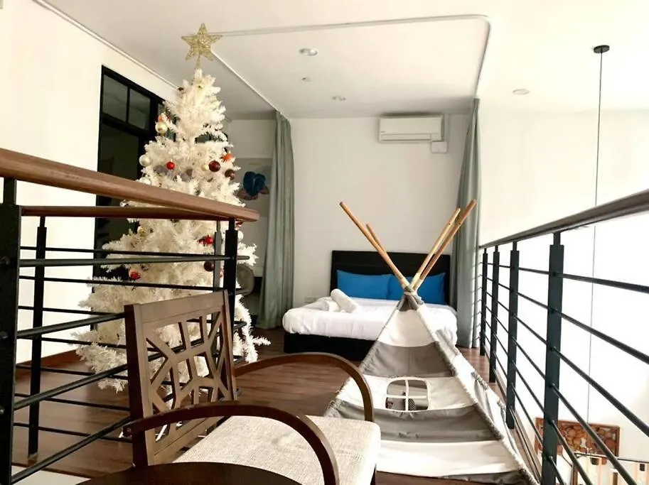 Nine'Suite @ Riverson Soho - Duplex 2Br Poolview Кота-Кинабалу Малайзия